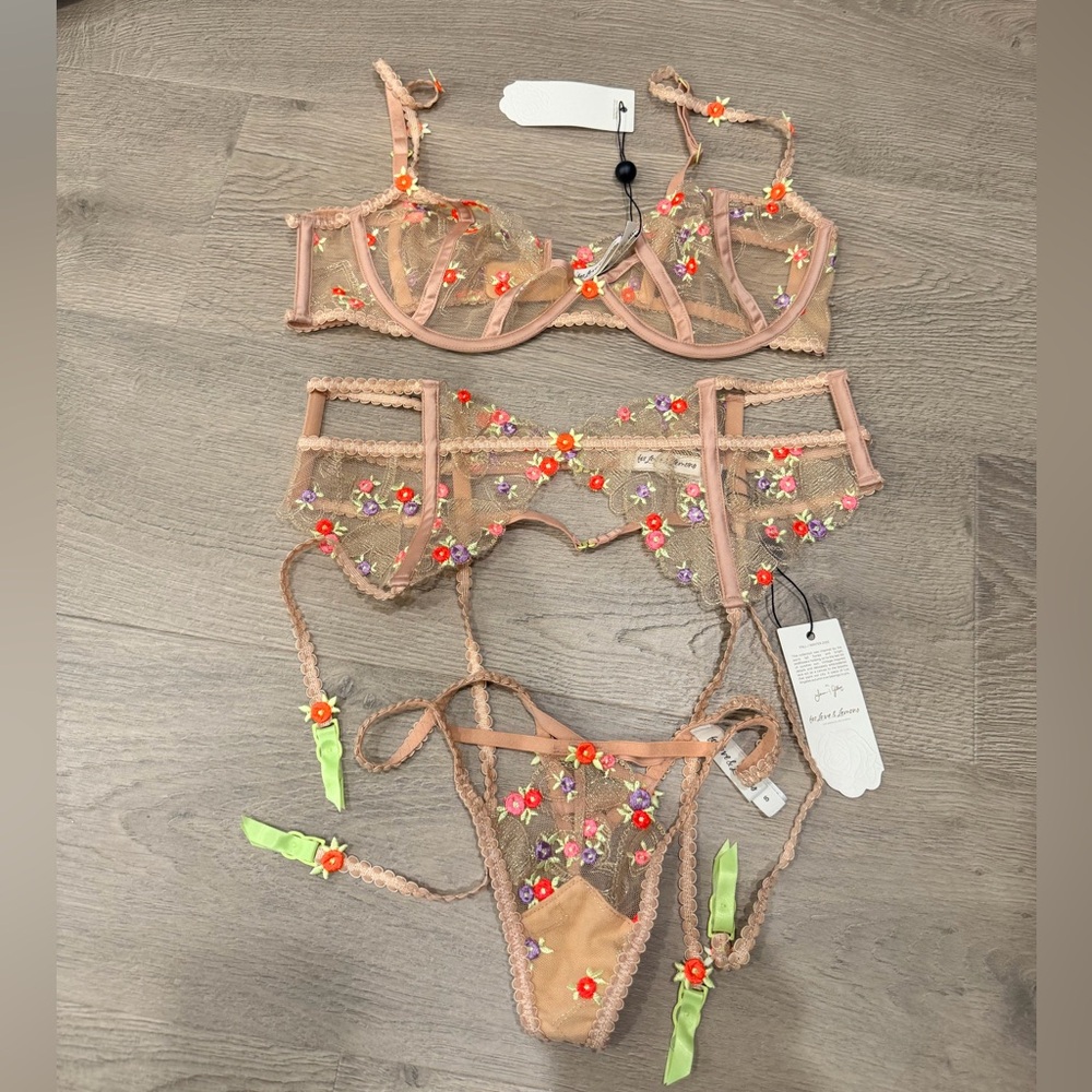 For Love And Lemons Floral Embroidered Bra Set - Multicolor
